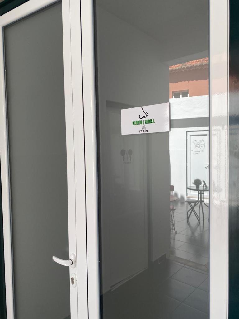 5 Senses Hostel Сетубал Екстер'єр фото